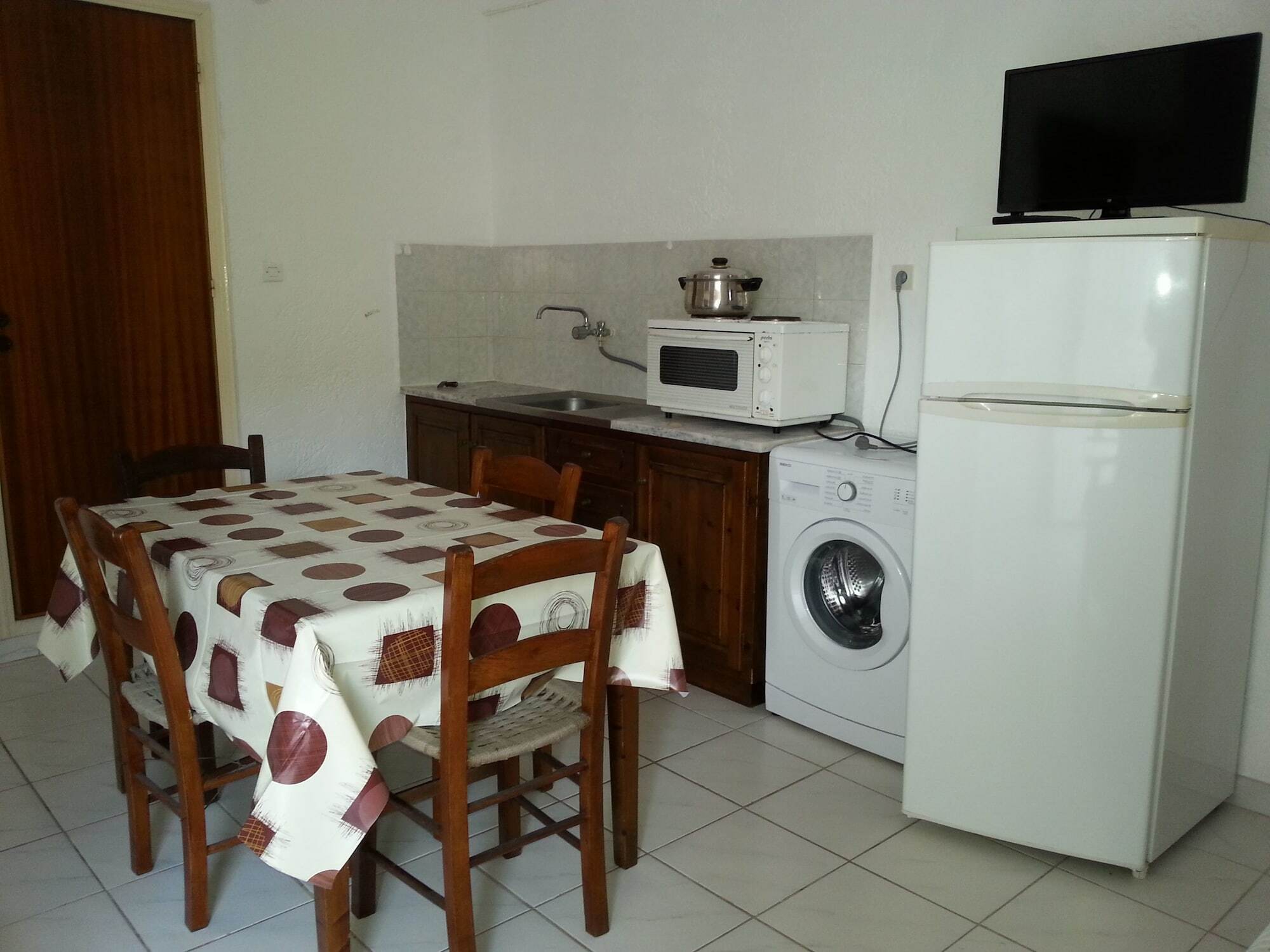 Pizania Apartment Kalymnos Town Exterior photo